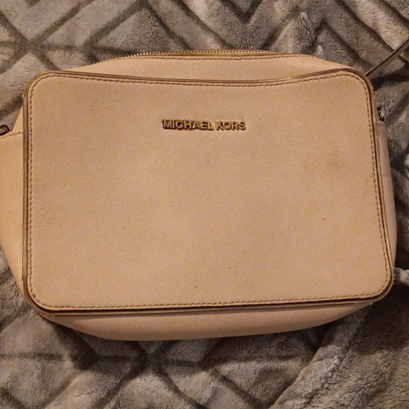 Michal Kors Crossbody purse - Picture 1 of 3